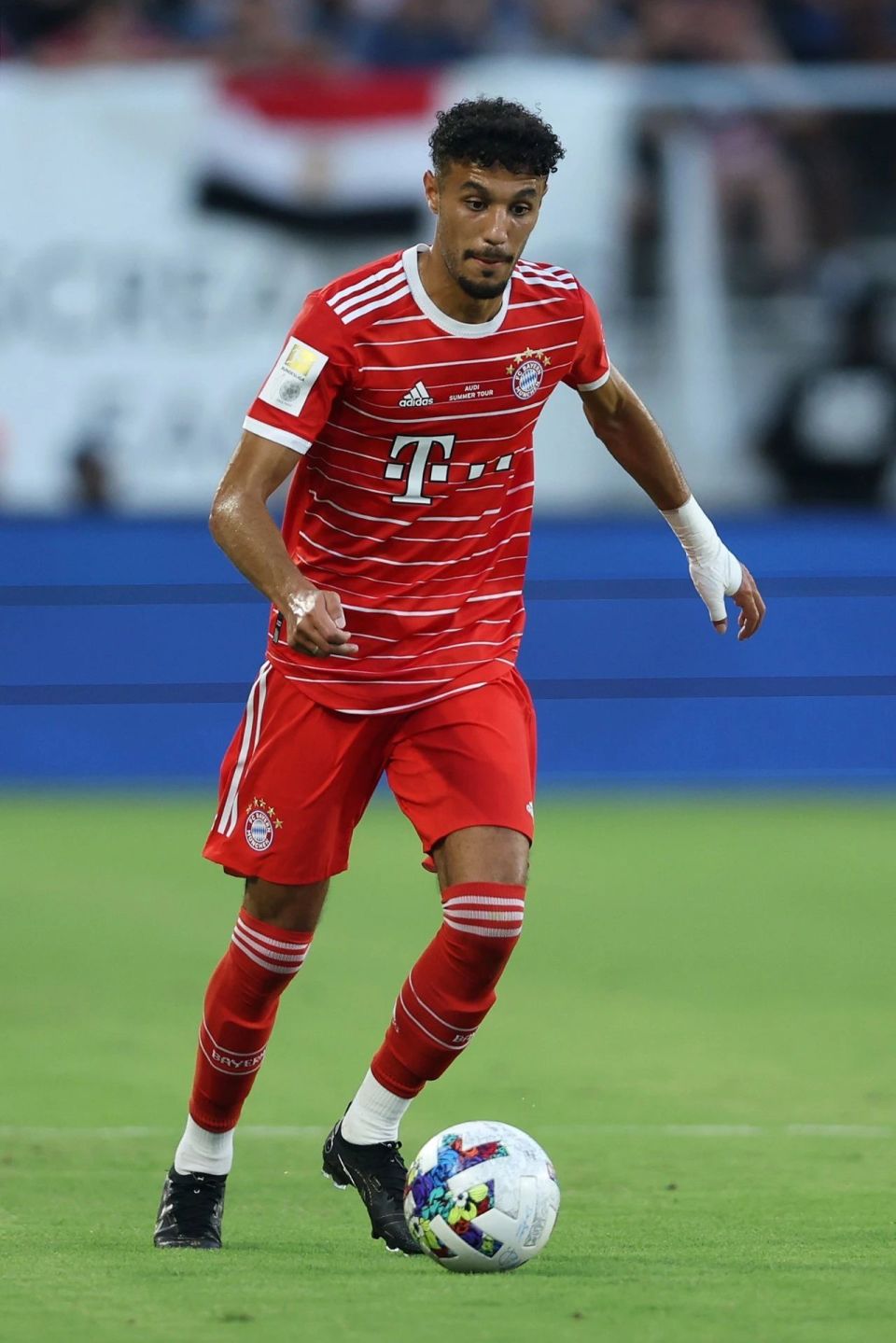 爱游戏全站转会期突围战来临，洛杉矶快船围绕欧冠篮板制胜，态度坚定，官宣口径保持一致的简单介绍