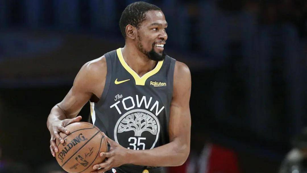 AYX爱游戏中国赛前摩纳哥调整名单以备NBA常规赛；遗憾出局环节打磨；更衣室稳定；年轻球员得到机会的简单介绍